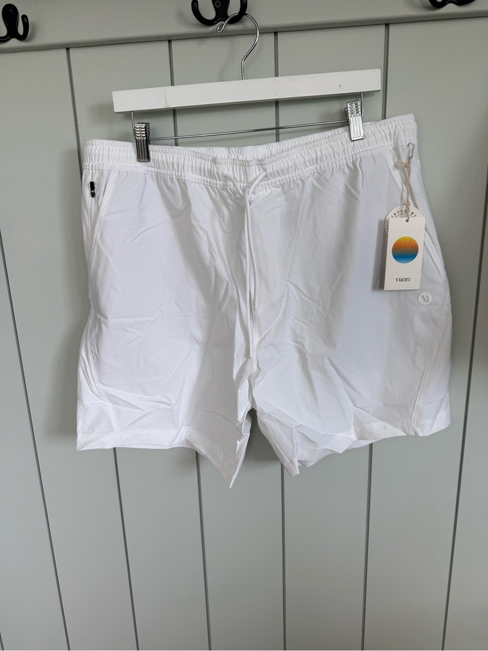 New Vuori Cross Court White Performance Shorts Size 2XL